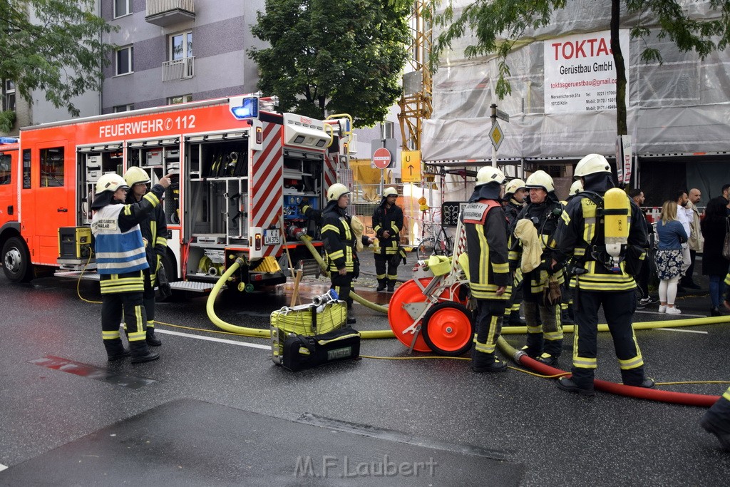 Feuer 2 Koeln Nippes Neusserstr P080.JPG - Miklos Laubert